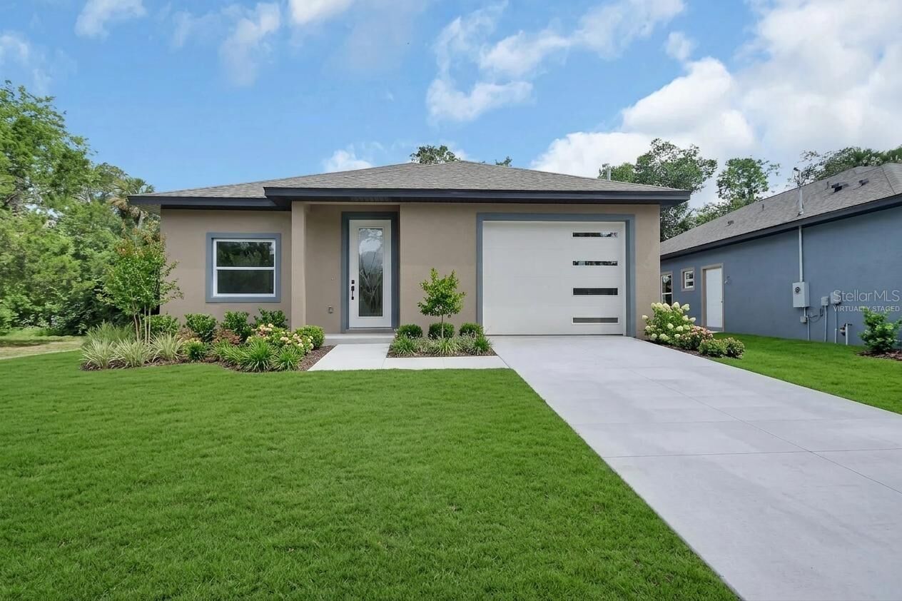 Property Photo:  556 Wallace Street  FL 32114 