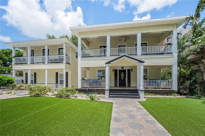 Property Photo:  732 NE Oak Street  FL 33701 