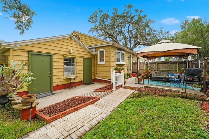 Property Photo:  1642 Hillcrest Street  FL 32803 