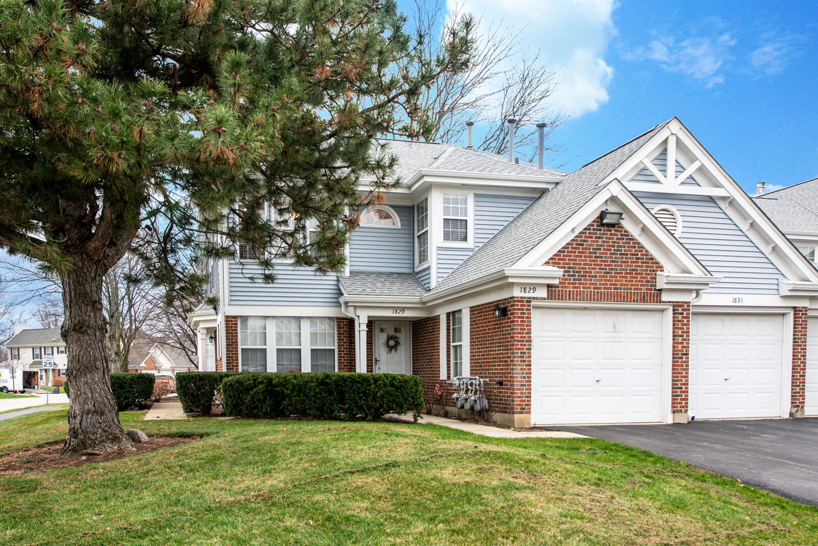 Property Photo: 1829 Quaker Hollow Lane 1829 IL 60107