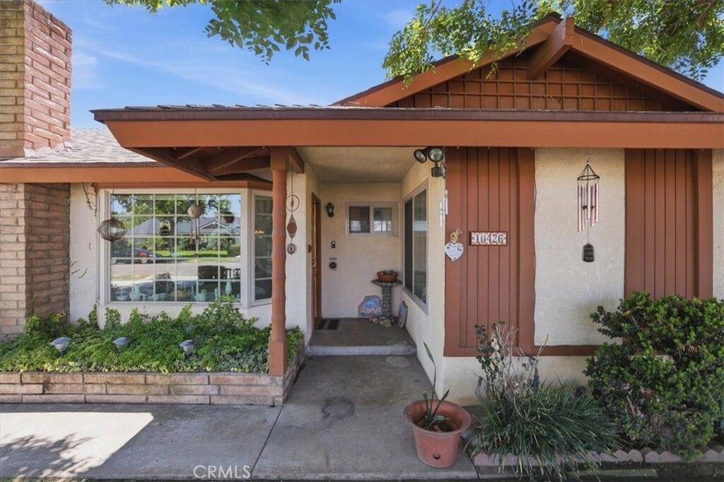 Property Photo: 10426 Bonneville CA 92505