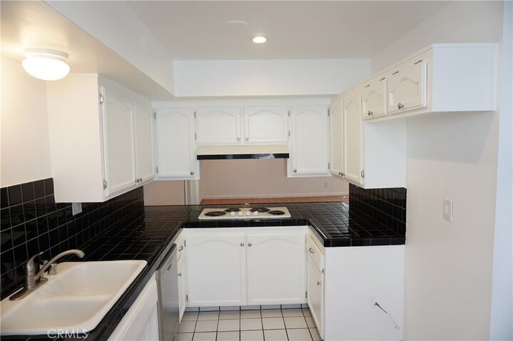 Property Photo: 4610 Densmore Avenue 20 CA 91436