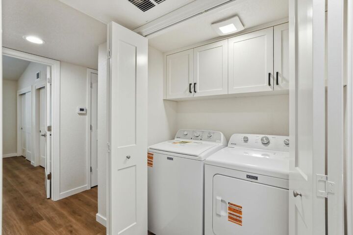 Property Photo: 7330 Stratford Place 708 CA 95842