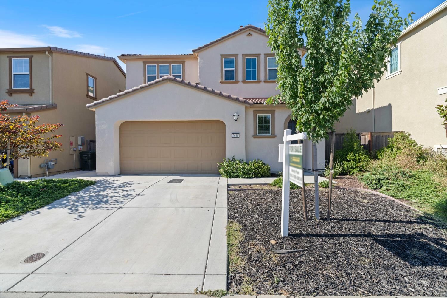 Property Photo:  5040 Ashbrook Street  CA 95747 