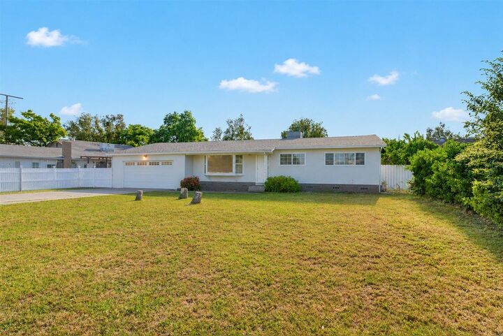 Property Photo: 603 N Lincoln Way CA 95632
