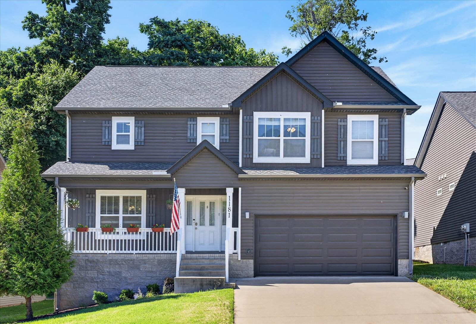 Property Photo: 1181 Eagles Bluff Dr TN 37040