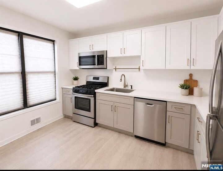 Property Photo:  181 Long Hill Road P2  NJ 07424 