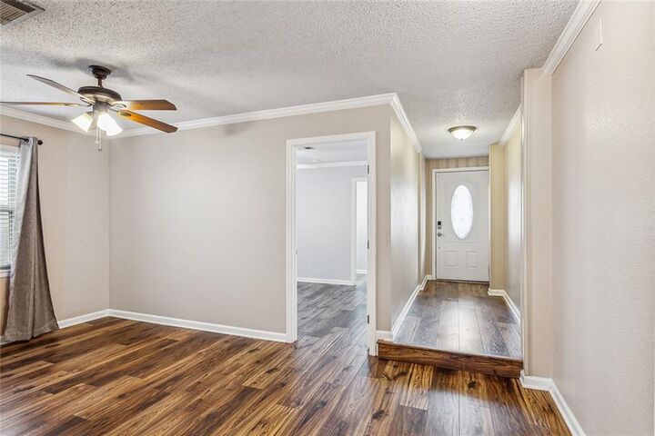 Property Photo: 2204 Deerlick Lane LA 70058