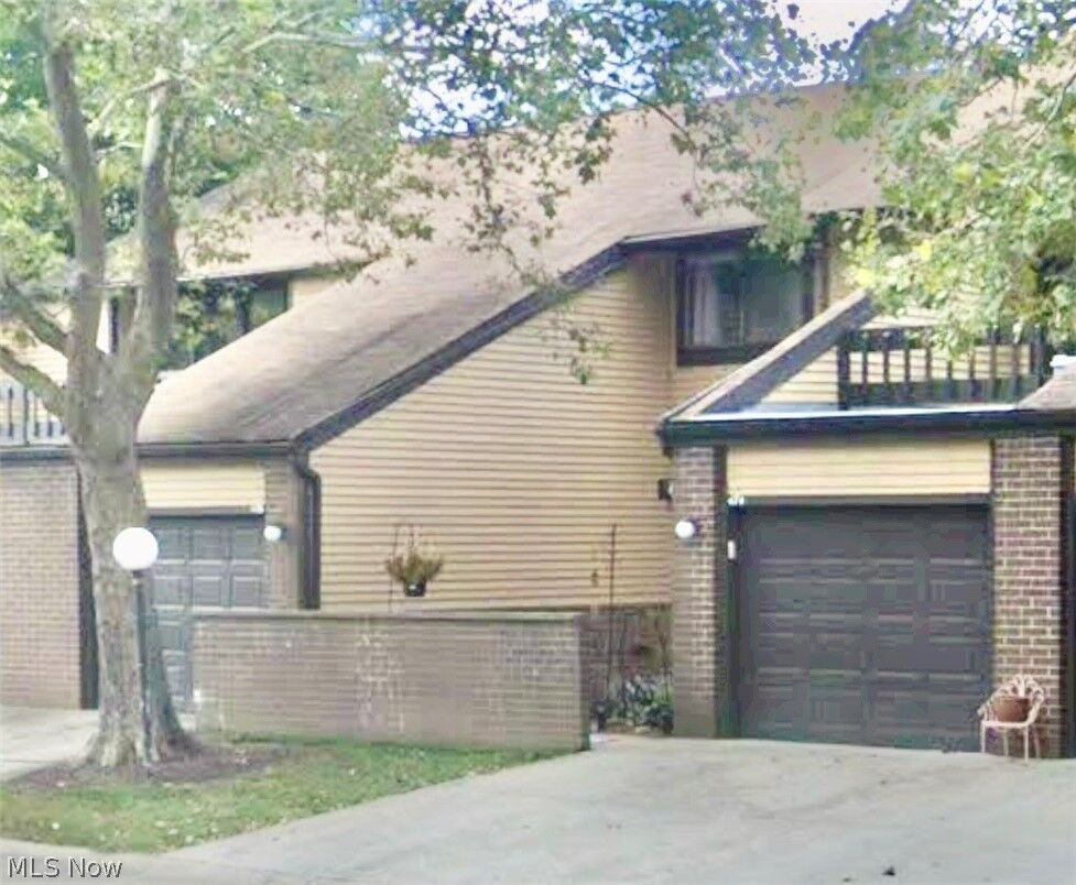 Property Photo:  474 Terrell Court  OH 44143 