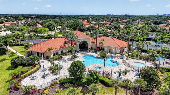 Property Photo:  9110 Astonia Way  FL 33967 