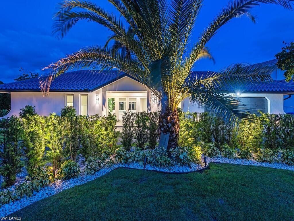 Property Photo:  4856 Crayton Rd  FL 34103 