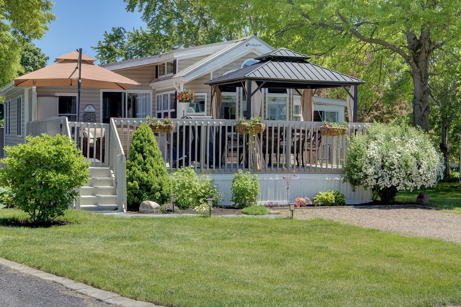 Property Photo: 51 Island Circle VT 05486