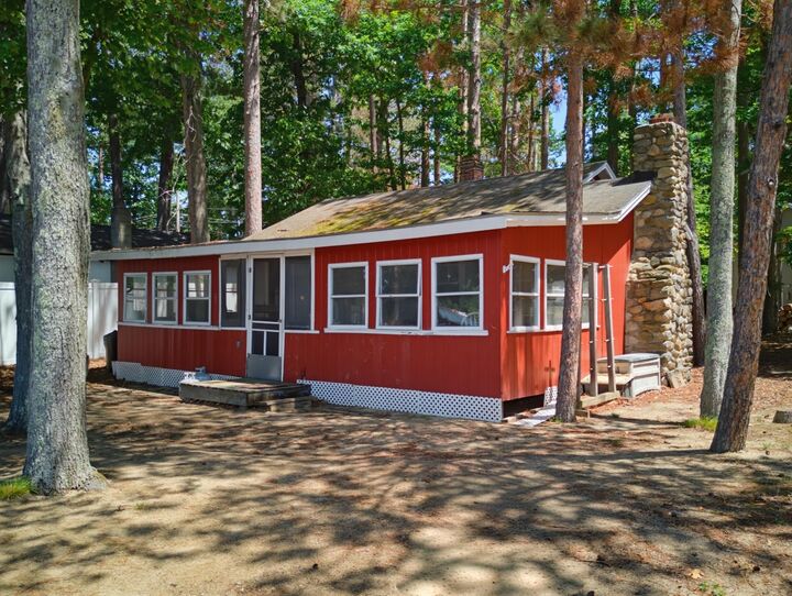 Property Photo:  34 Gillis Terrace  NH 03079 