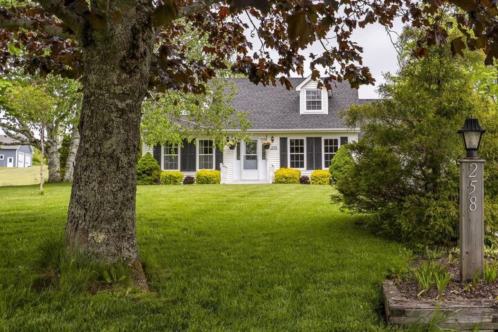 Property Photo: 258 Falmouth Dyke Road NS B0P 1L0
