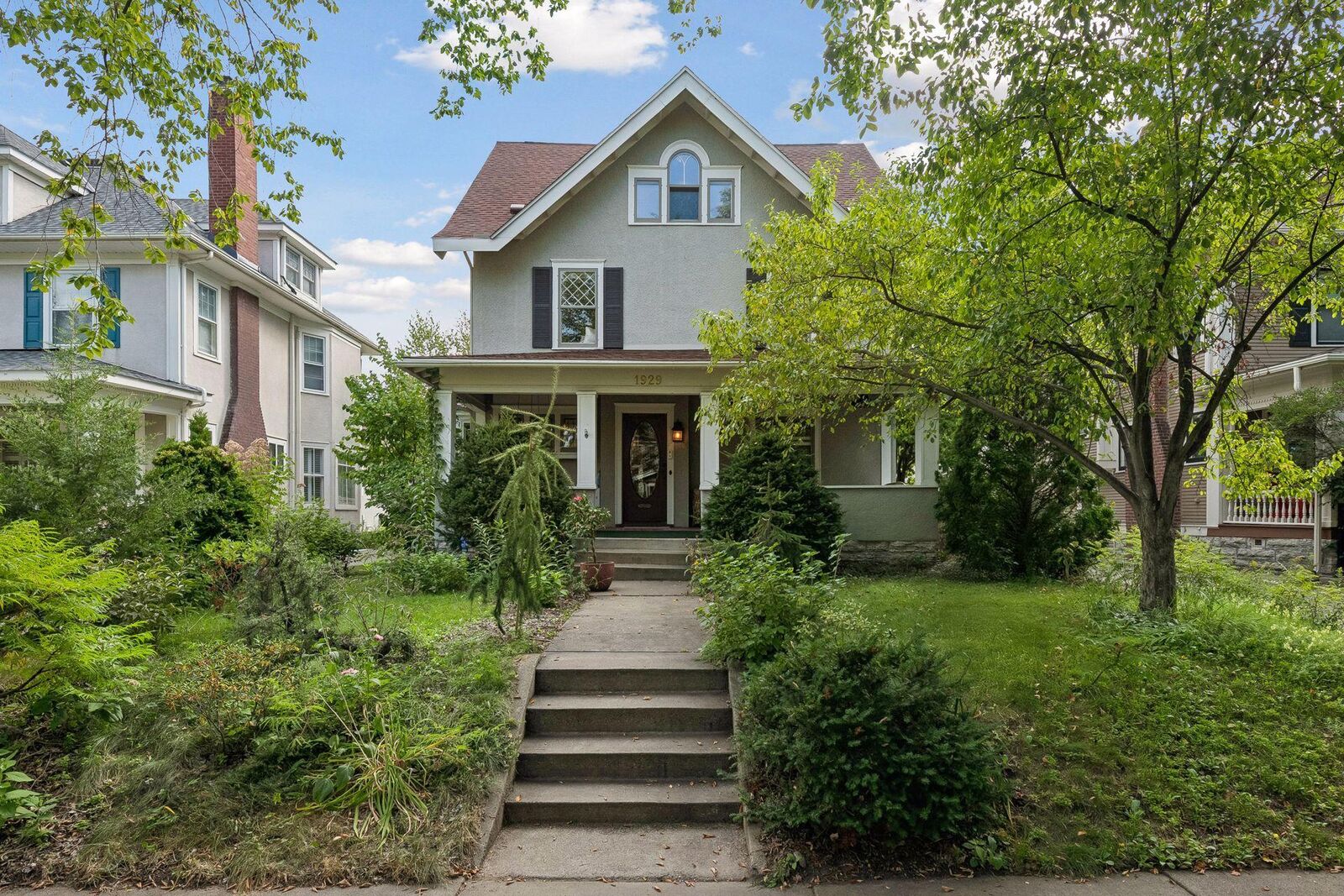 Property Photo: 1929 James Avenue S MN 55403