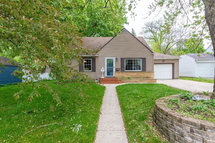 Property Photo:  1215 Woodland Avenue  MN 56001 