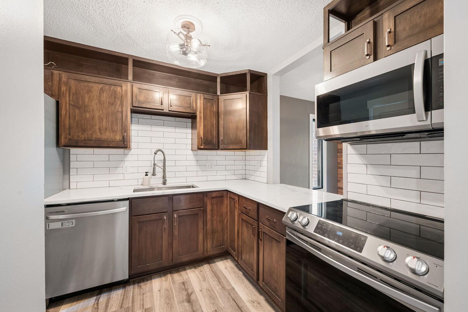 Property Photo: 1577 Millpond Court 77 MN 55318