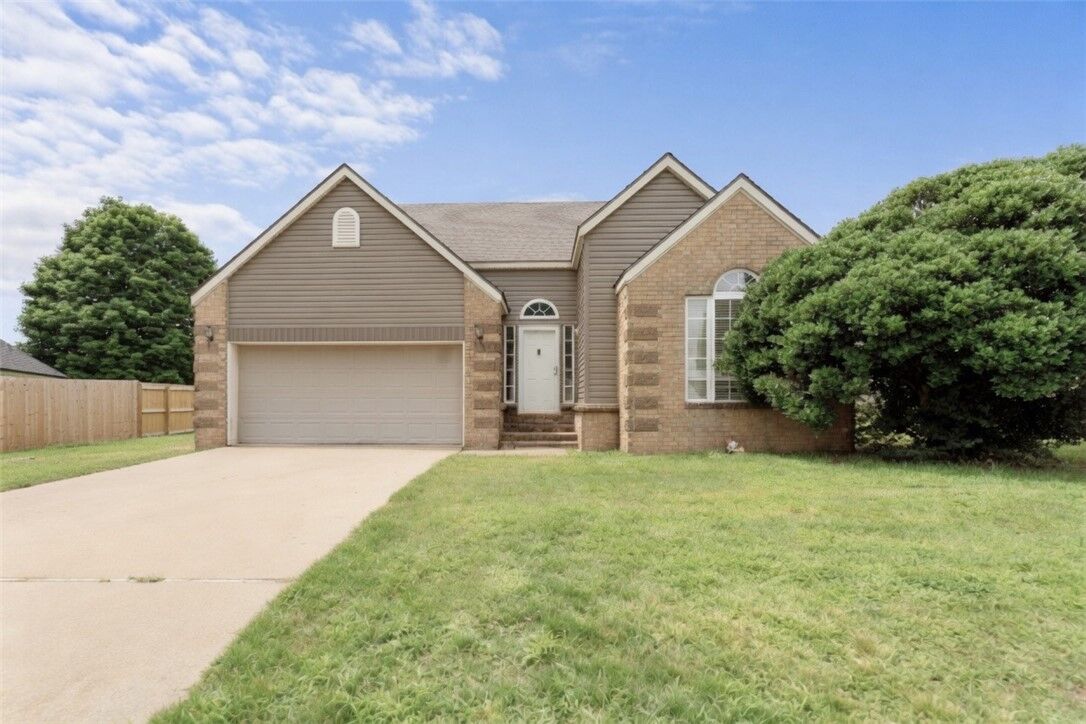 Property Photo:  482 Clearwood Avenue  AR 72764 