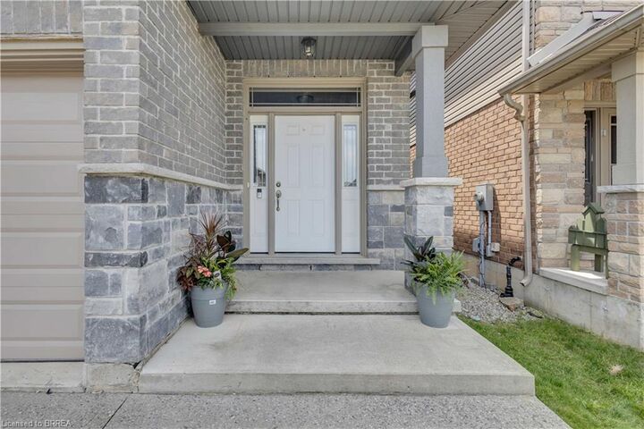 Property Photo: 28 Banks Street ON N3T 0H7