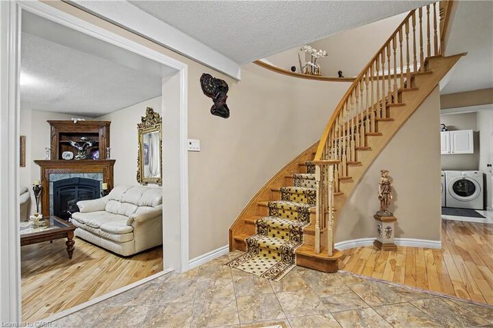 Property Photo:  342 Saginaw Parkway  ON N1T 1R8 
