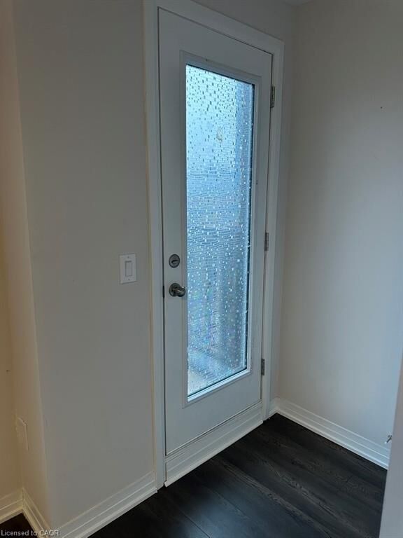 Property Photo: 585 Colborne Street E 106 ON N3S 3P7