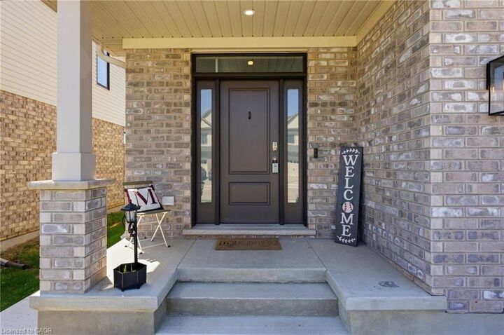 Property Photo:  52 Braun Avenue  ON N4G 0K5 