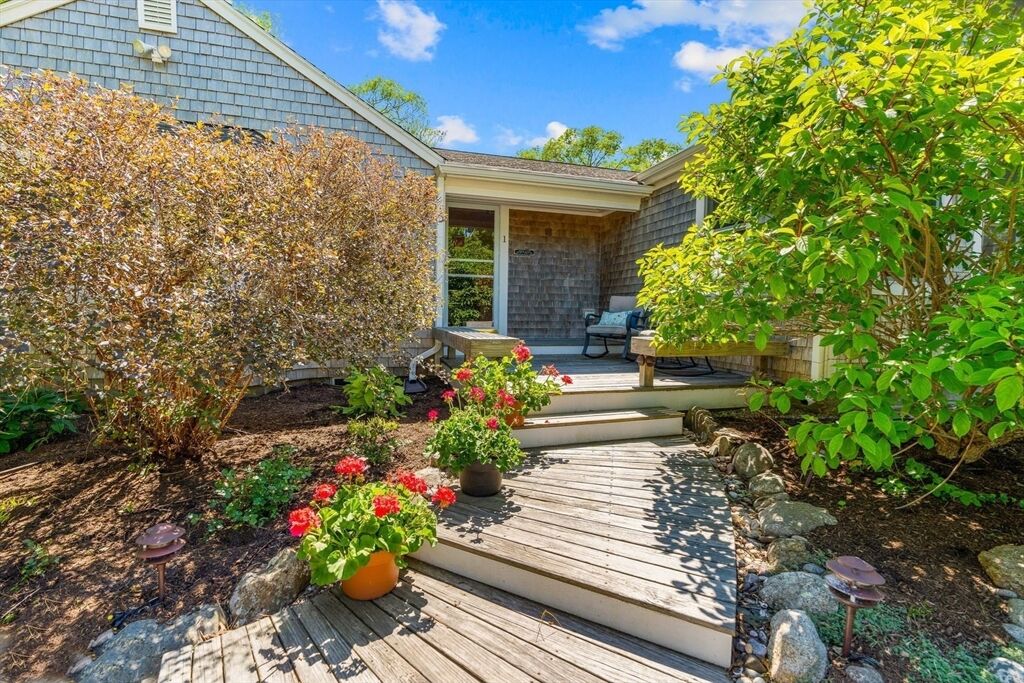Property Photo:  1 Cricket Lane  MA 02664 