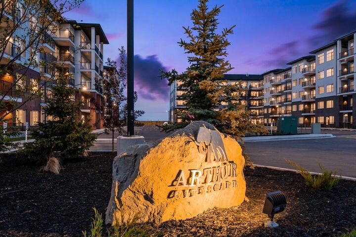 Property Photo: 44 Skyview Parkway 2419 AB T3N 2R8
