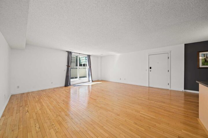 Property Photo: 1540 29 Street NW 804 AB T2N 4M1