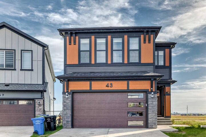 Property Photo:  43 Homestead Close NE  AB T3J 2H2 