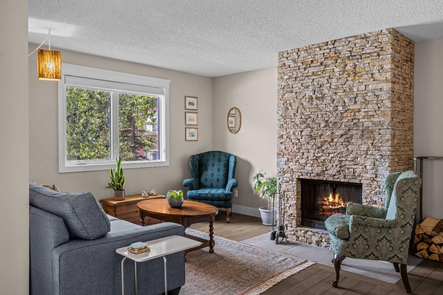 Property Photo:  200 Three Sisters Drive 102  AB T1W 2M1 