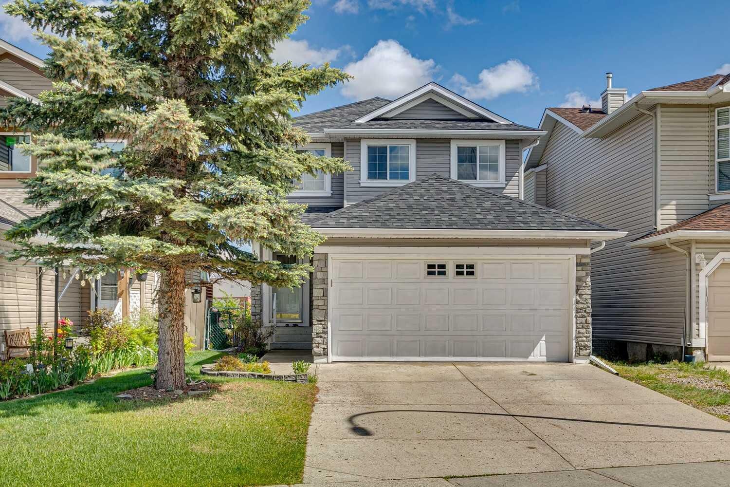 Property Photo:  18 Bridlewood Way SW  AB T2Y 3R5 
