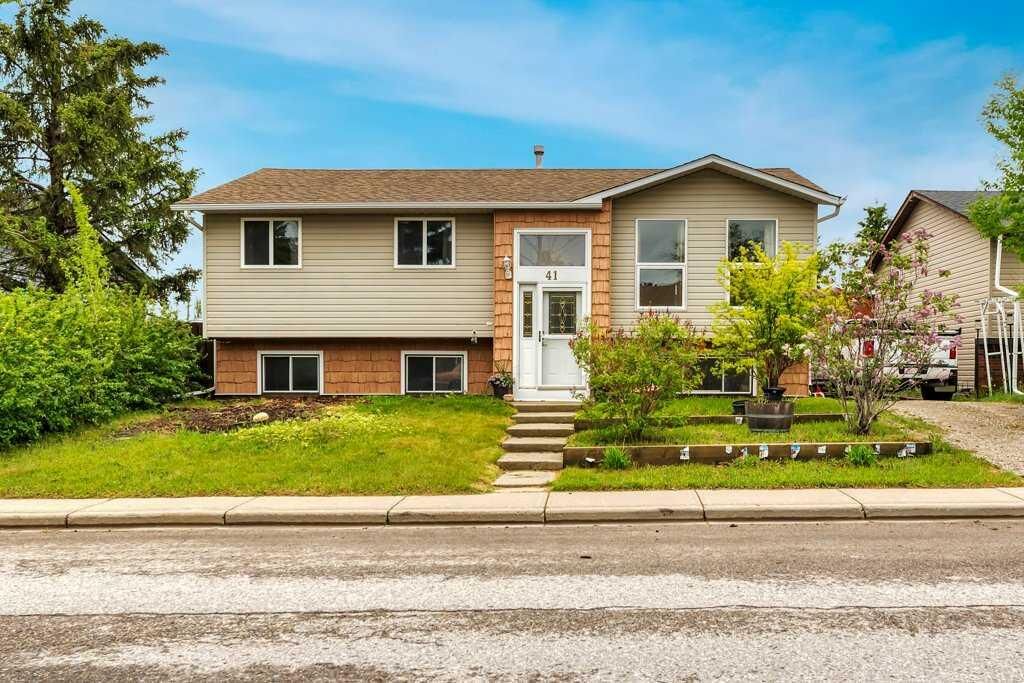 Property Photo:  41 Brentwood Drive  AB T1P 1H9 