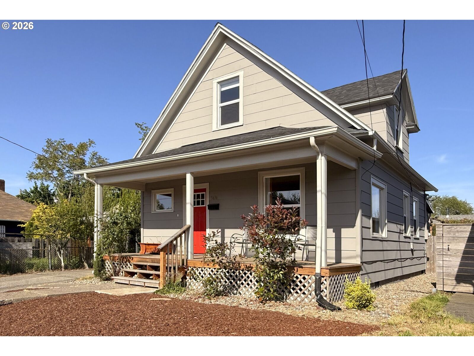 Property Photo: 5636 SE 88th Ave OR 97266
