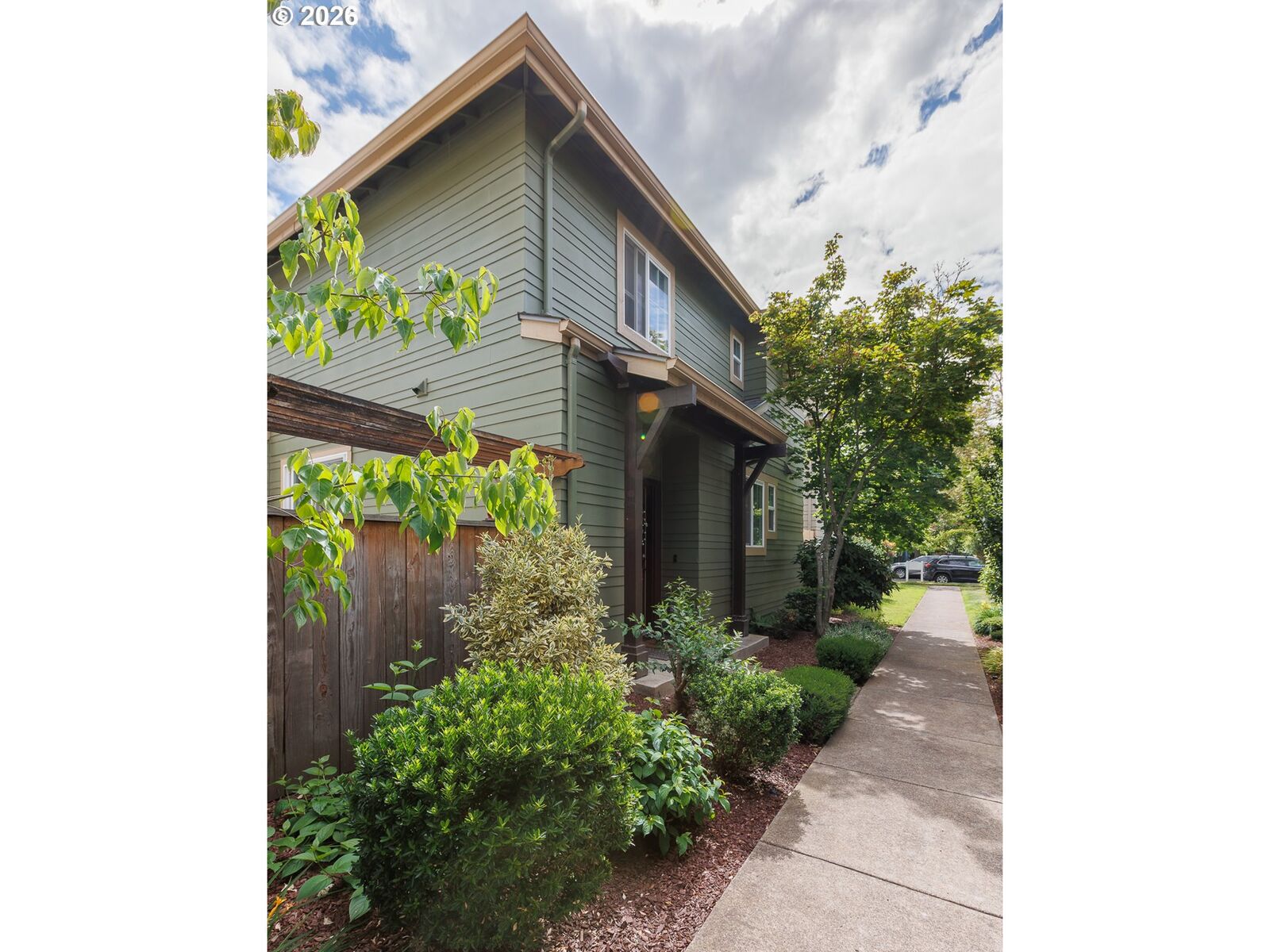 Property Photo:  1653 Riley Ln  OR 97402 