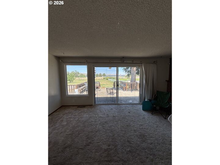 Property Photo: 302 NW Columbia Ave OR 97818