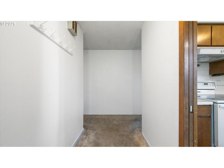Property Photo:  302 NW Columbia Ave  OR 97818 