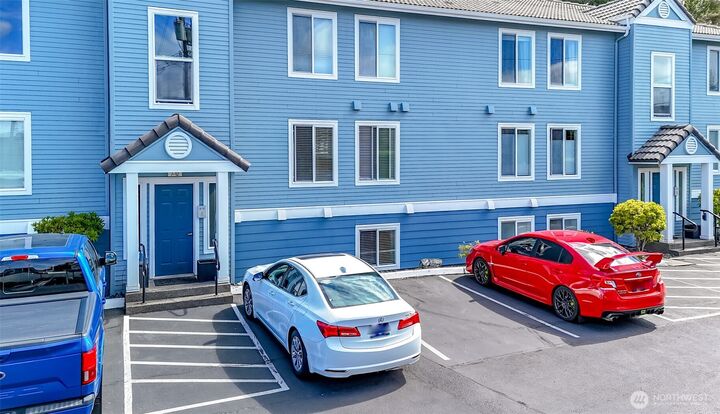 Property Photo:  625 N Jackson Street A-7  WA 98406 