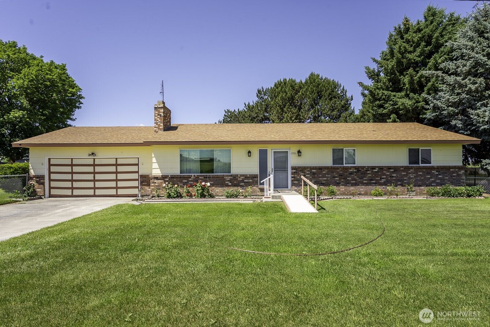 Property Photo: 4934 Road L.9 NE WA 98837