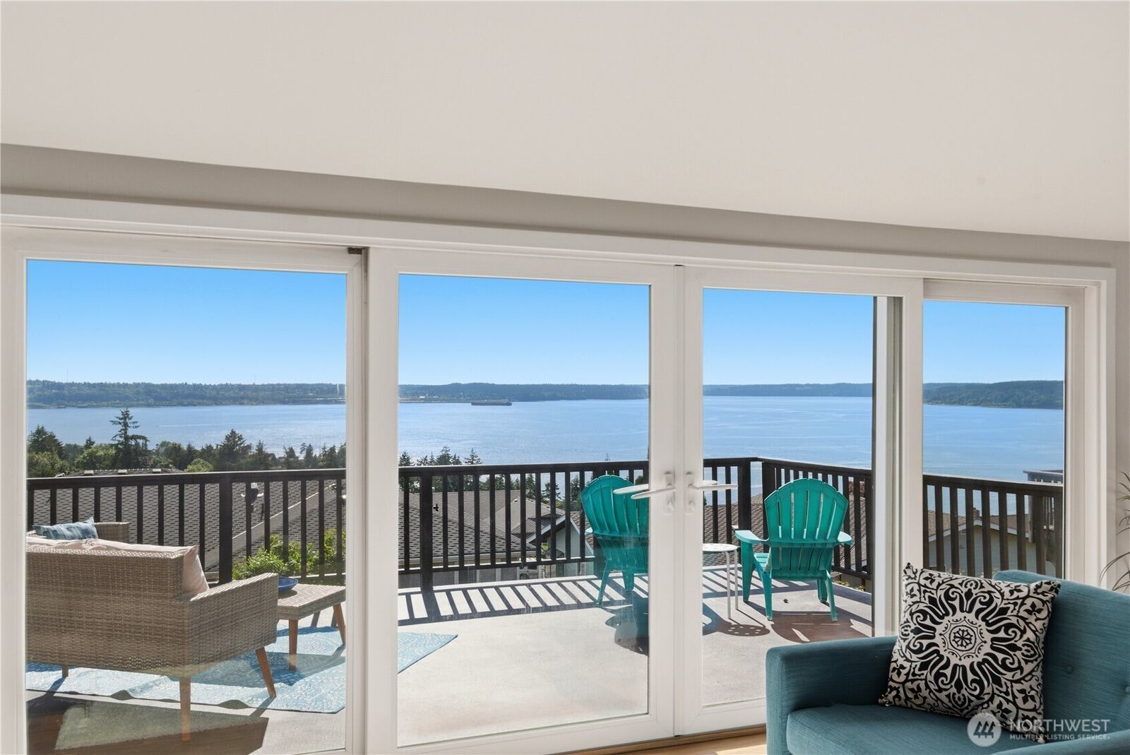 Property Photo:  5530  Frances Avenue NE  WA 98422 