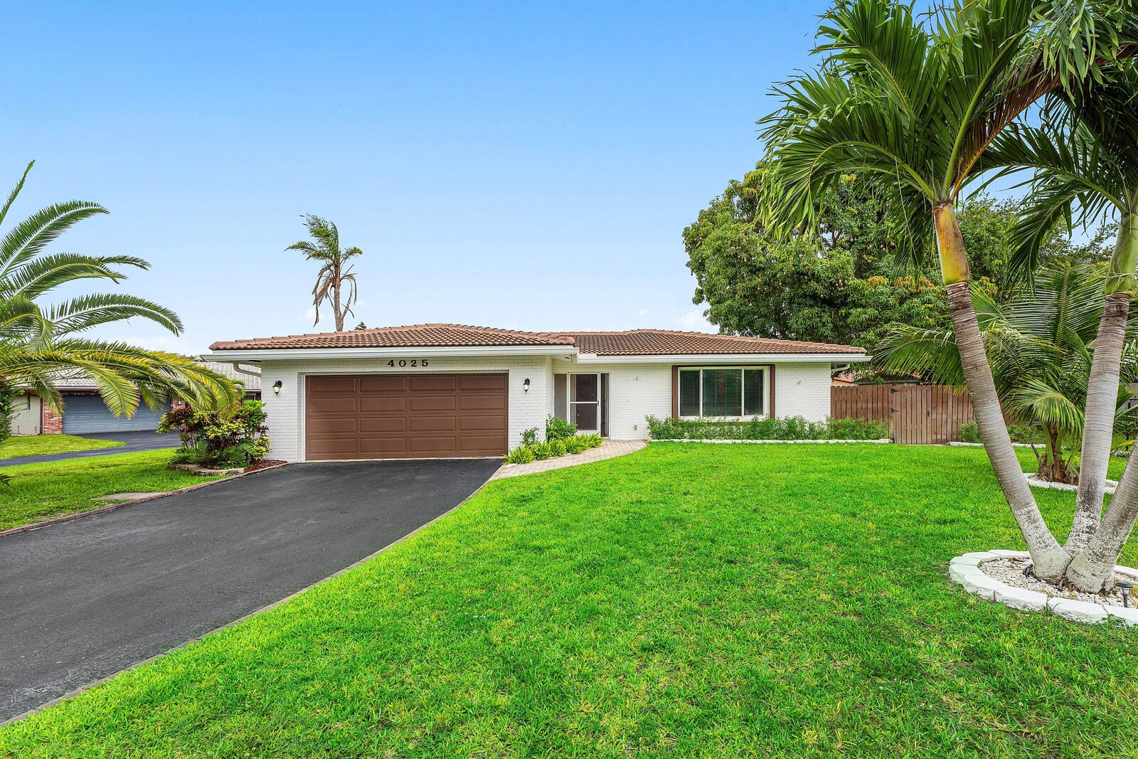 Property Photo:  4025 NW 105th Avenue  FL 33065 