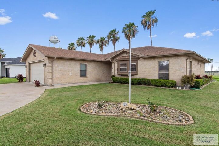 Property Photo:  807 Sabine River Cir.  TX 78520 