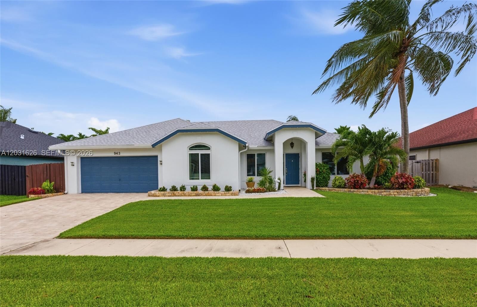 Property Photo: 943 SW 149th Way FL 33326