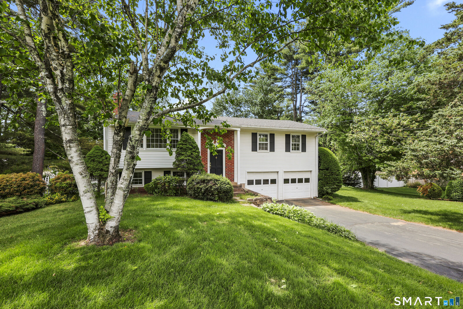 Property Photo: 17 Howard Drive CT 06066