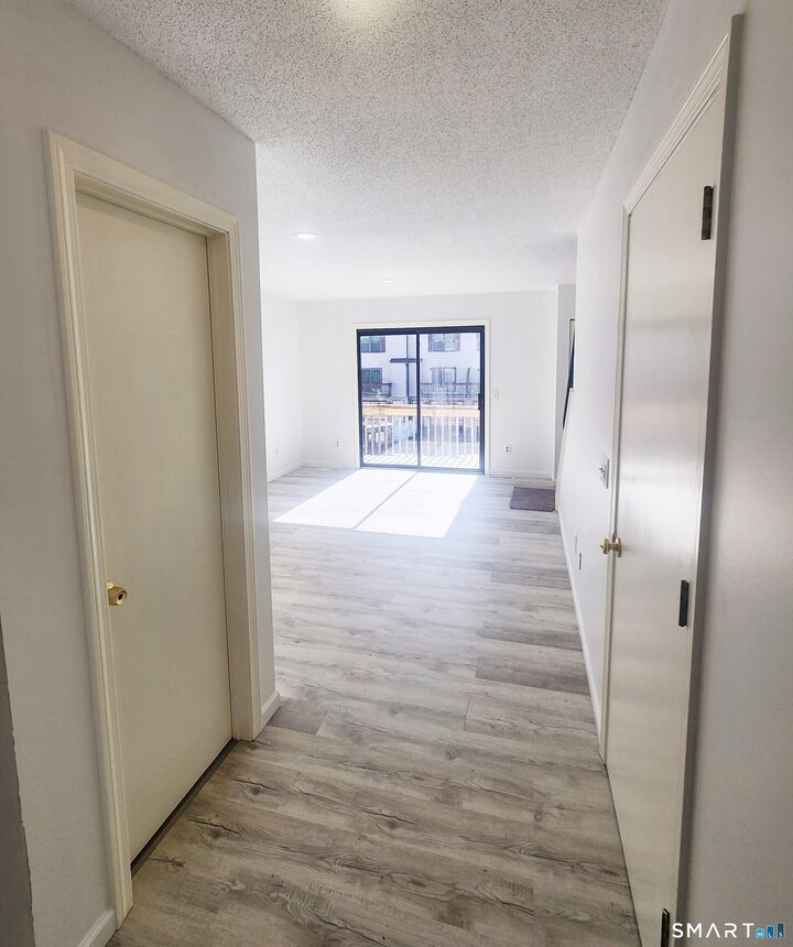 Property Photo:  15 Crest Street C15  CT 06516 