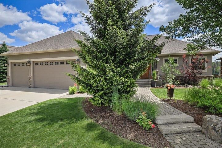 Property Photo: 1706 N Rim View Ct WA 99224