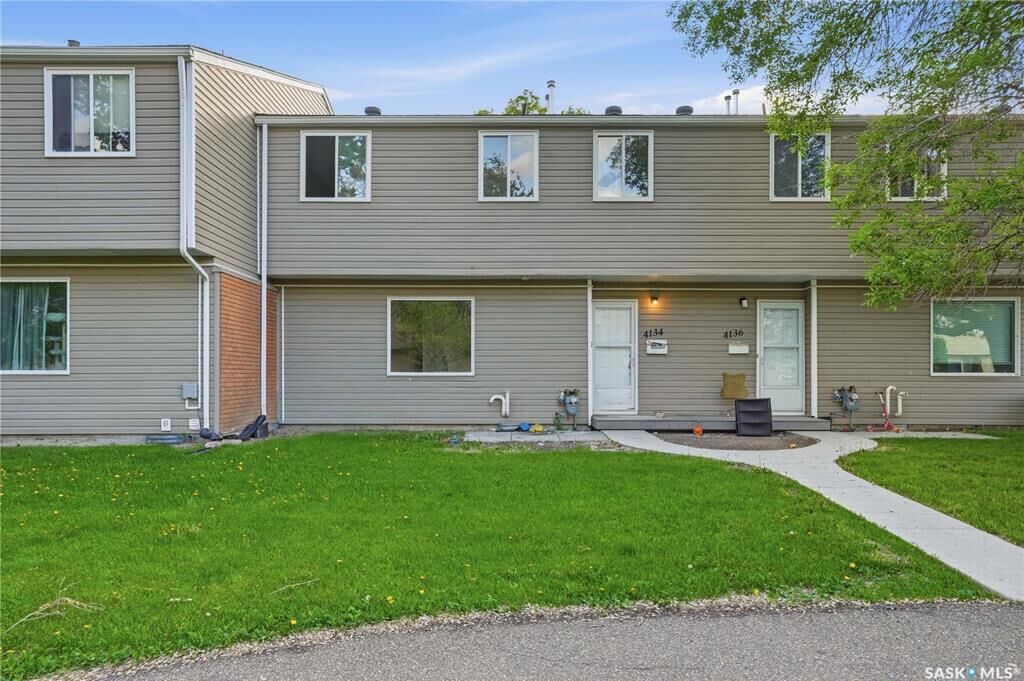 Property Photo: 4134 Castle Road SK S4S 6A4