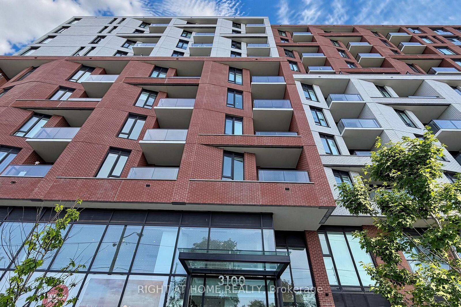 Property Photo:  3100 Keele Street 301  ON M3M 0E1 