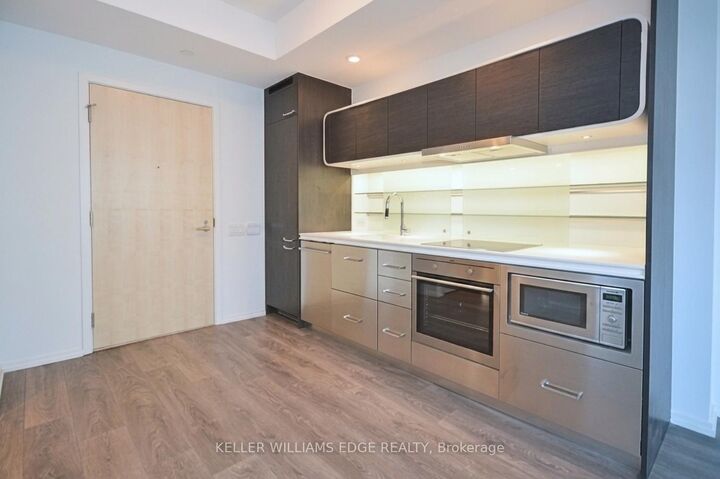 Property Photo: 45 Charles Street E 4005 ON M4Y 0B8