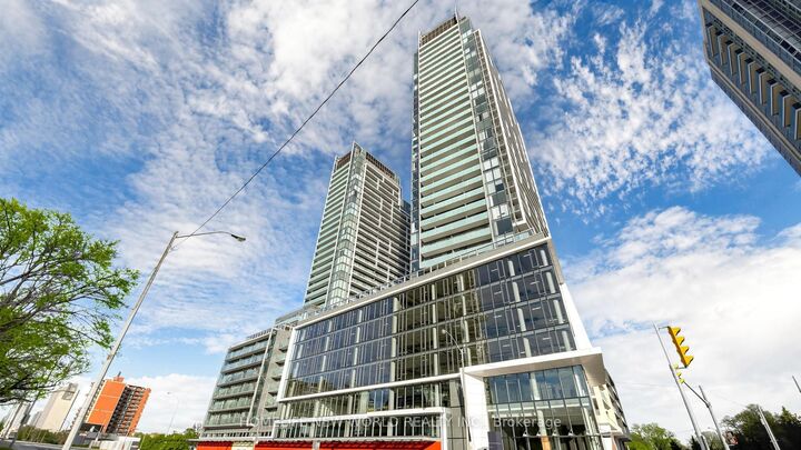 Property Photo:  7 Golden Lion Heights N837  ON M2M 0C1 